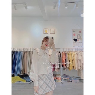 Áo sơ mi cổ sen