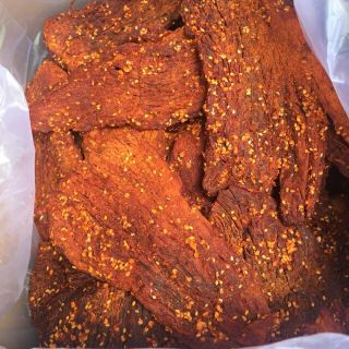 Khô bò miếng tứ xuyên 500g tặng cá cơm rim