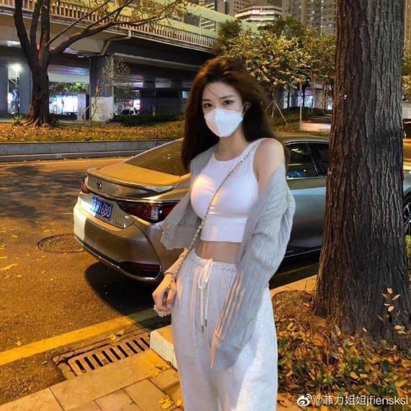Áo ba lỗ kèm mút độn ngưc ( 3 màu)