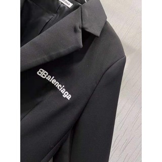 Áo blazer Balenciaga BLC độc lạ