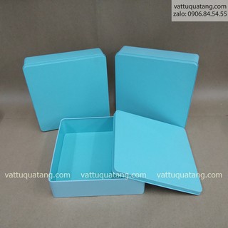 Hộp thiếc vuông xanh không nơ 20x20x5cm
