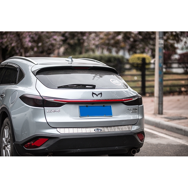 Miếng dán kim loại hình logo kiểu Người Dơi dành cho xe Mazda 3 5 6 CX3 CX5 CX7 CX9