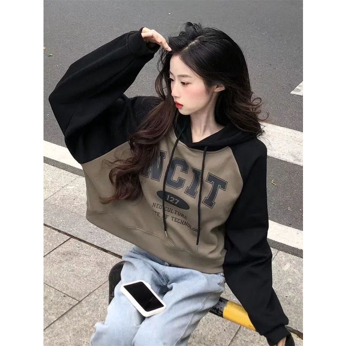 Áo croptop nữ Áo Hoodie Lửng Tay Dài Dáng Rộng In Chữ Thời Trang Mùa Thu 2022 Phong Cách Mới