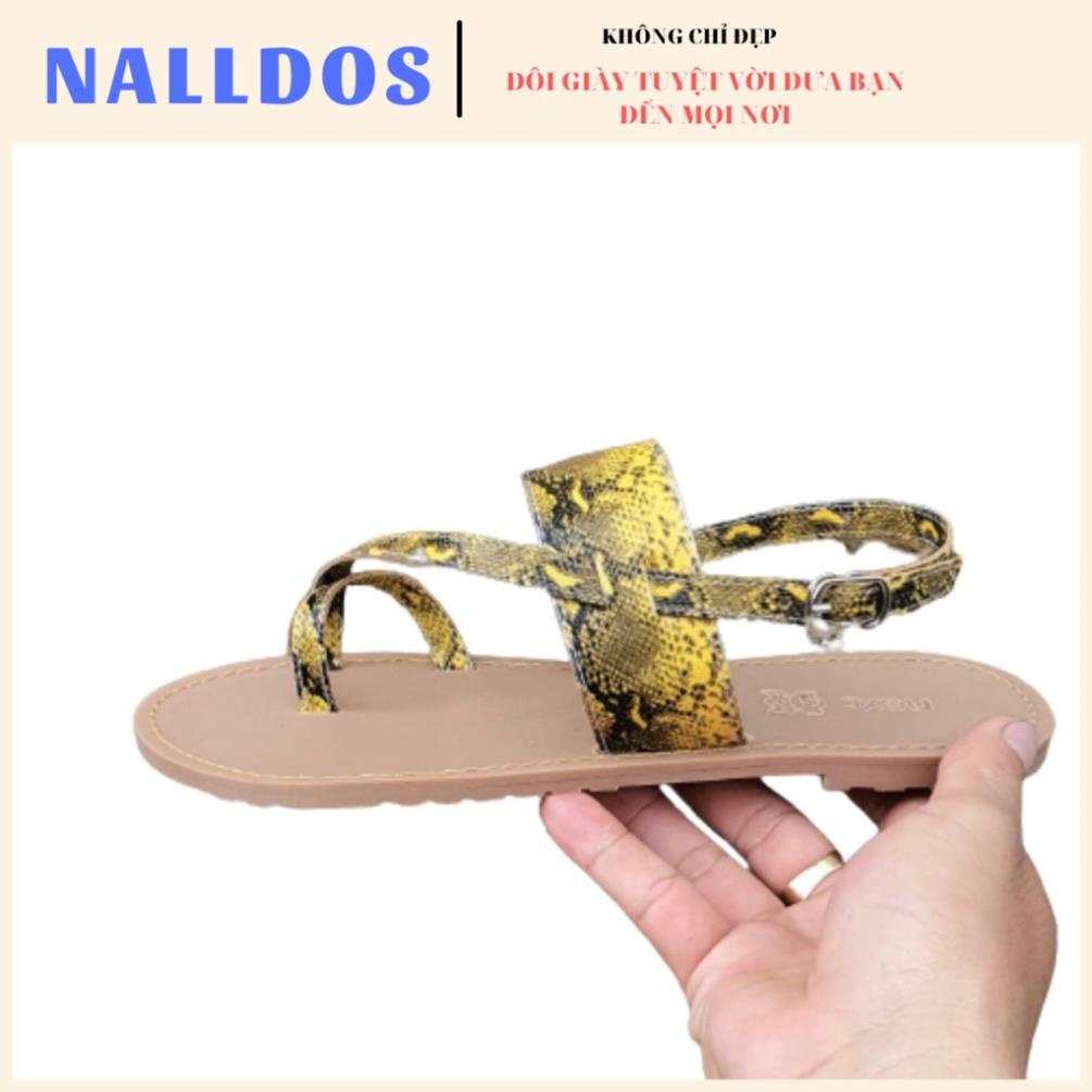 Sandal xỏ ngón NALLDOS Sandal nữ quai chéo da rắn đế bằng thời trang trẻ trung có 4 màu ( Đen, Kem, Vàng, Đỏ