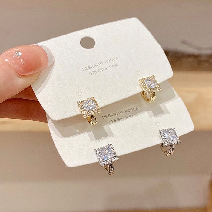Khuyên tai nữ đính đá pha lê cao cấp thiết kế đơn giản nhẹ nhàng