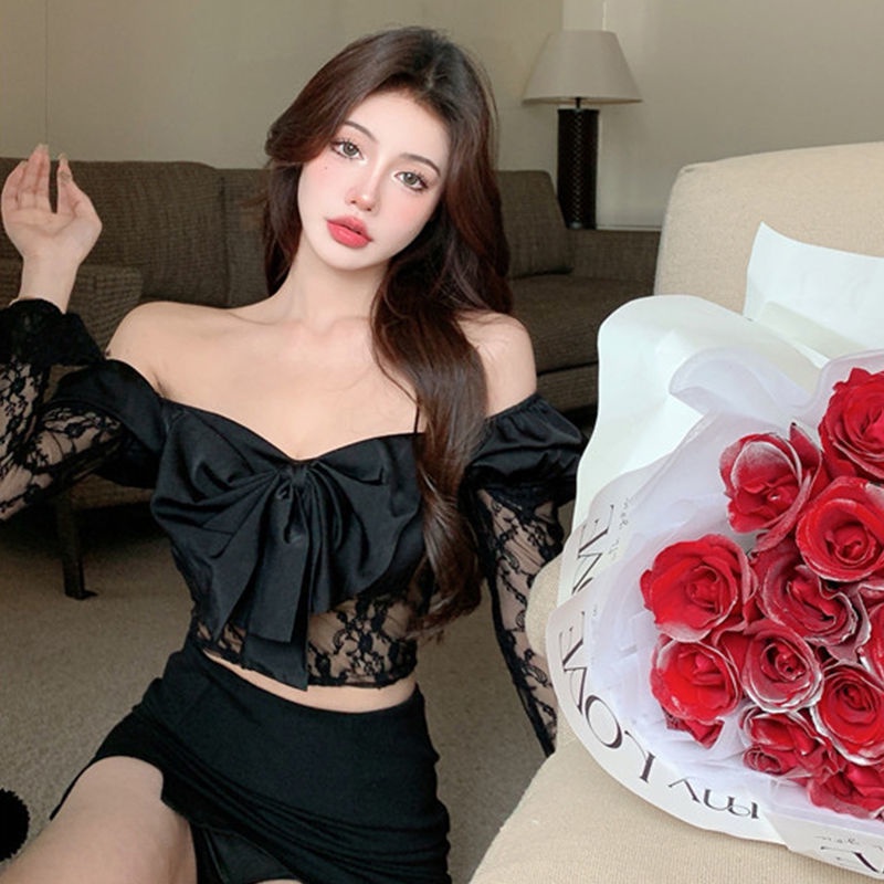 Áo Nữ Tay Dài Phối Ren Cổ Vuông Thời Trang Quyến Rũ