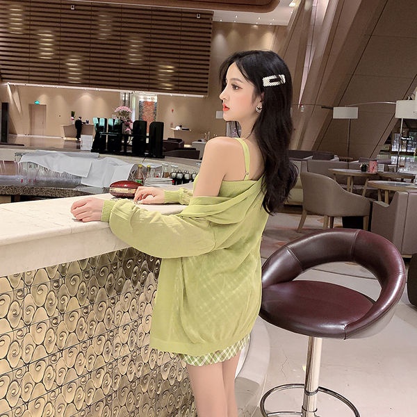 Set đầm hai dây và áo khoác cardigan màu xanh bơ thời trang mùa hè cho nữ