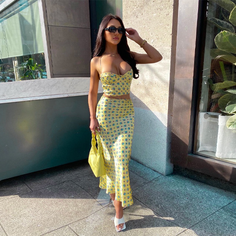 Bộ Áo Tank Top In Hoa + Chân Váy Lưng Cao Thắt Nơ Thời Trang Cho Nữ