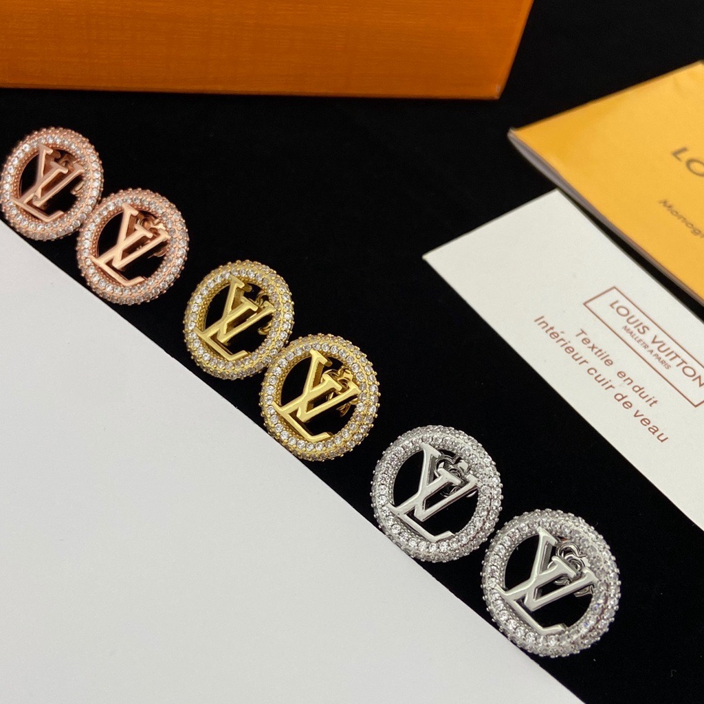 Bông Tai Louis Vuitton Đính Kim Cương Giả Hình Chữ Cái Thời Trang