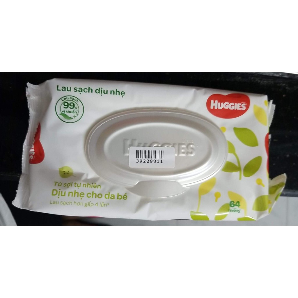 KHĂN ƯỚT EM BÉ HUGGIES MẪU MỚI LAU SẠCH DỊU NHẸ ( 1 GÓI 64 MIẾNG )
