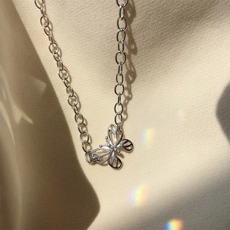 vòng cổ Hợp Kim Mặt Hình Bướm Đính Đá Sang Trọng Cho Nữ