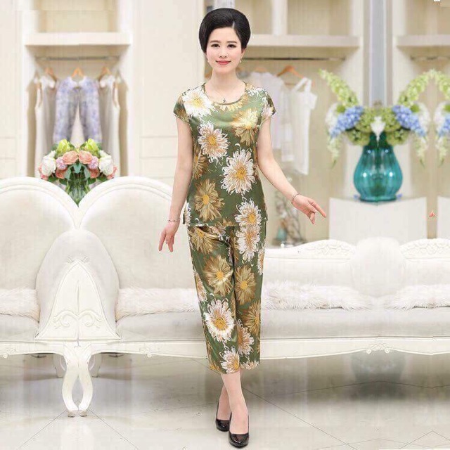Bộ lụa bà mặc nhà