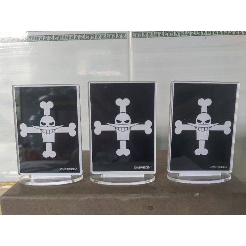 Thẻ Mica - ONEPIECE - Băng Hải Tặc Râu Trắng