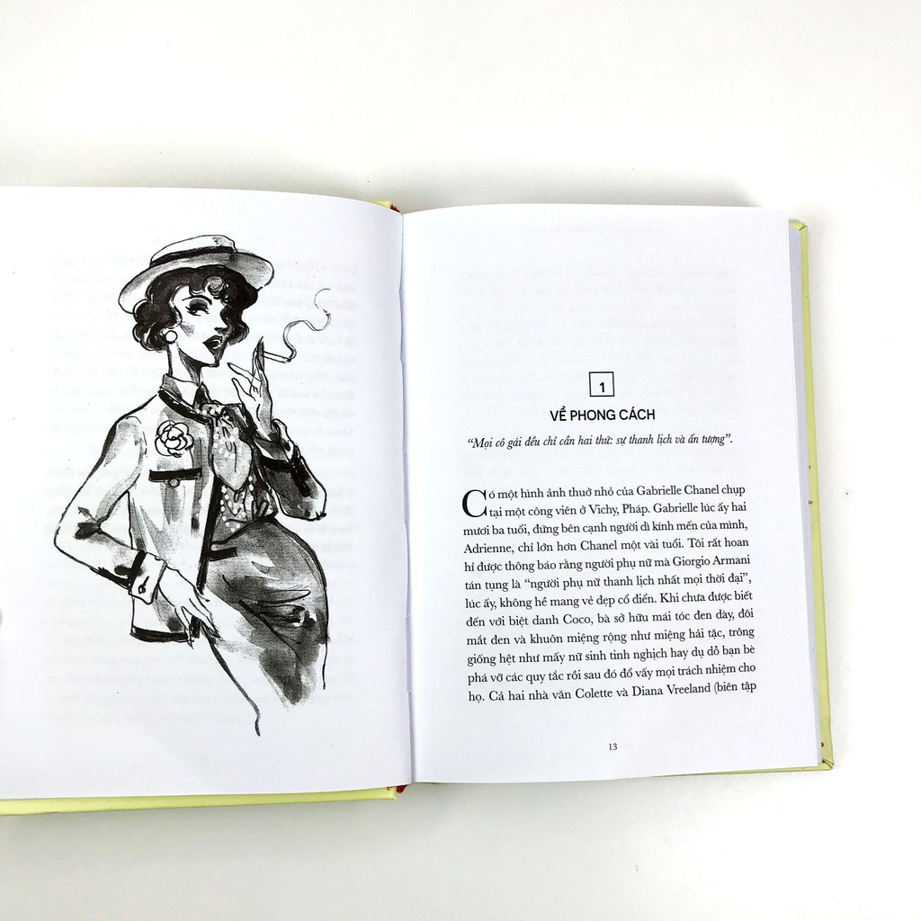 Sách - Thánh Kinh Theo Coco Chanel | BigBuy360 - bigbuy360.vn