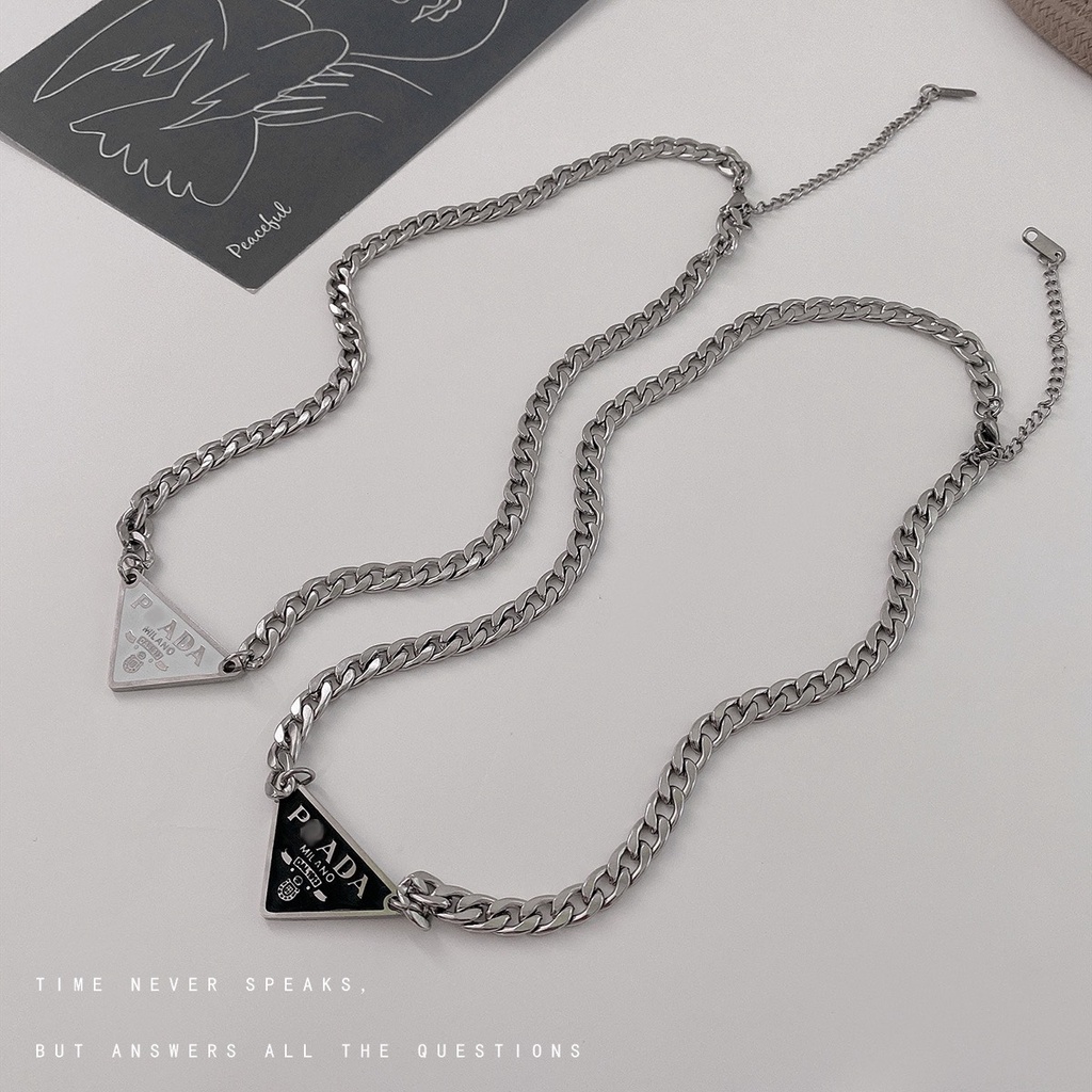 VÒNG CỔ/ DÂY CHUYỀN UNISEX HIPHOP CHỮ PRADA HÀN QUỐC