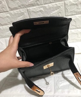 (GIẢM SỐC )TÚI HM DA RẮN (20x16)