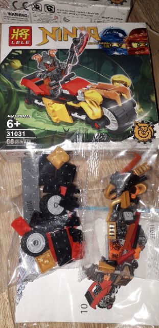 Lắp ráp 1 hộp LegoNinja Spinjitizu 31031 có nhiều chi tiết