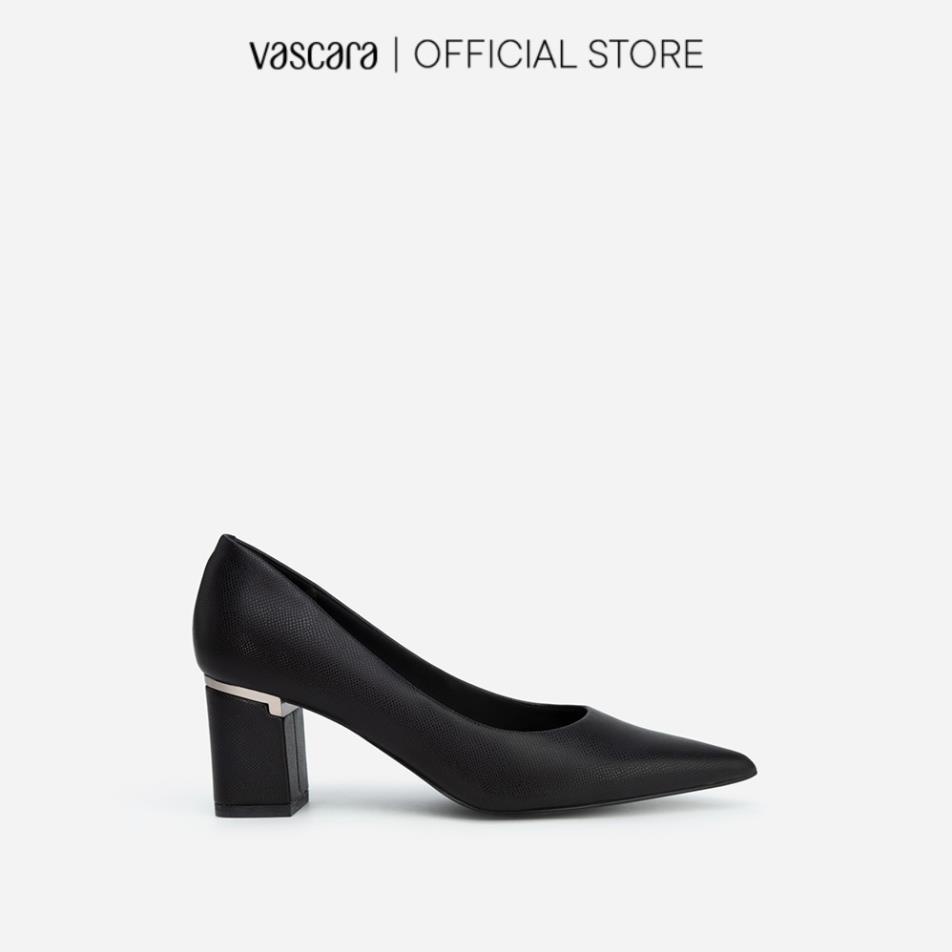 Vascara Giày Bít Vân Da Kỳ Đà Gót Trụ Viền Kim Loại - BMN 0496 - Màu Đen 🏌️