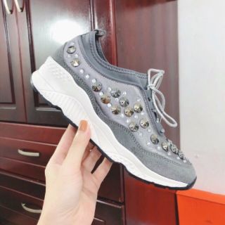 Giầy thể thao đính đá siêu hít