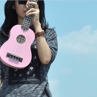 Bộ đàn ukulele soprano màu trơn size 21 (gồm đàn, bao da, capo, dây dự phòng, pick gảy và voucher giảm giá)