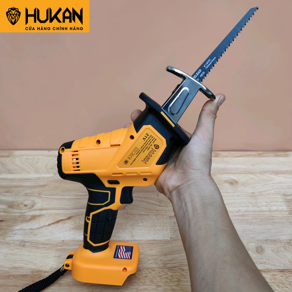 Thân máy cưa kiếm HUKAN HK-3055T sử dụng pin phổ thông