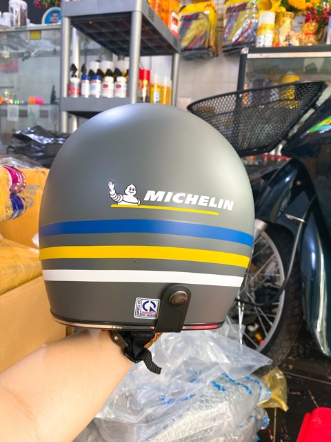 Nón bảo hiểm Michelin