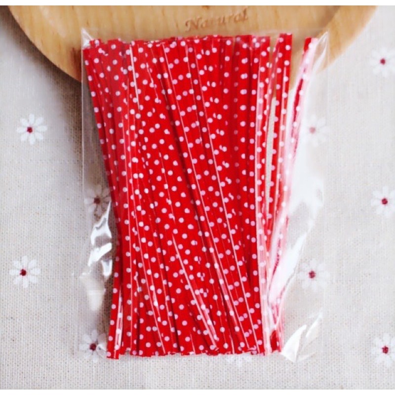 Dây thiếc chấm bi buộc túi bánh kẹo (100c)
