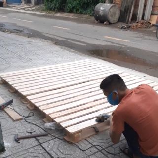 Giường pallet 1m8×2m gỗ thông rẻ