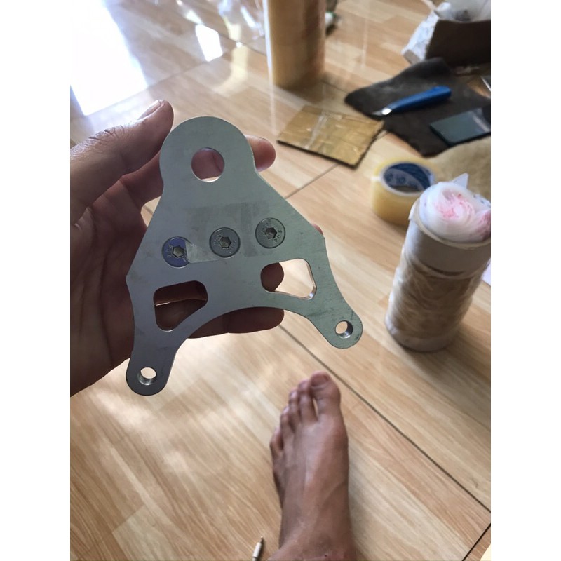 pat heo ngược sau cho satria exciter đi heo 2 pit brembo hoặc adelin
