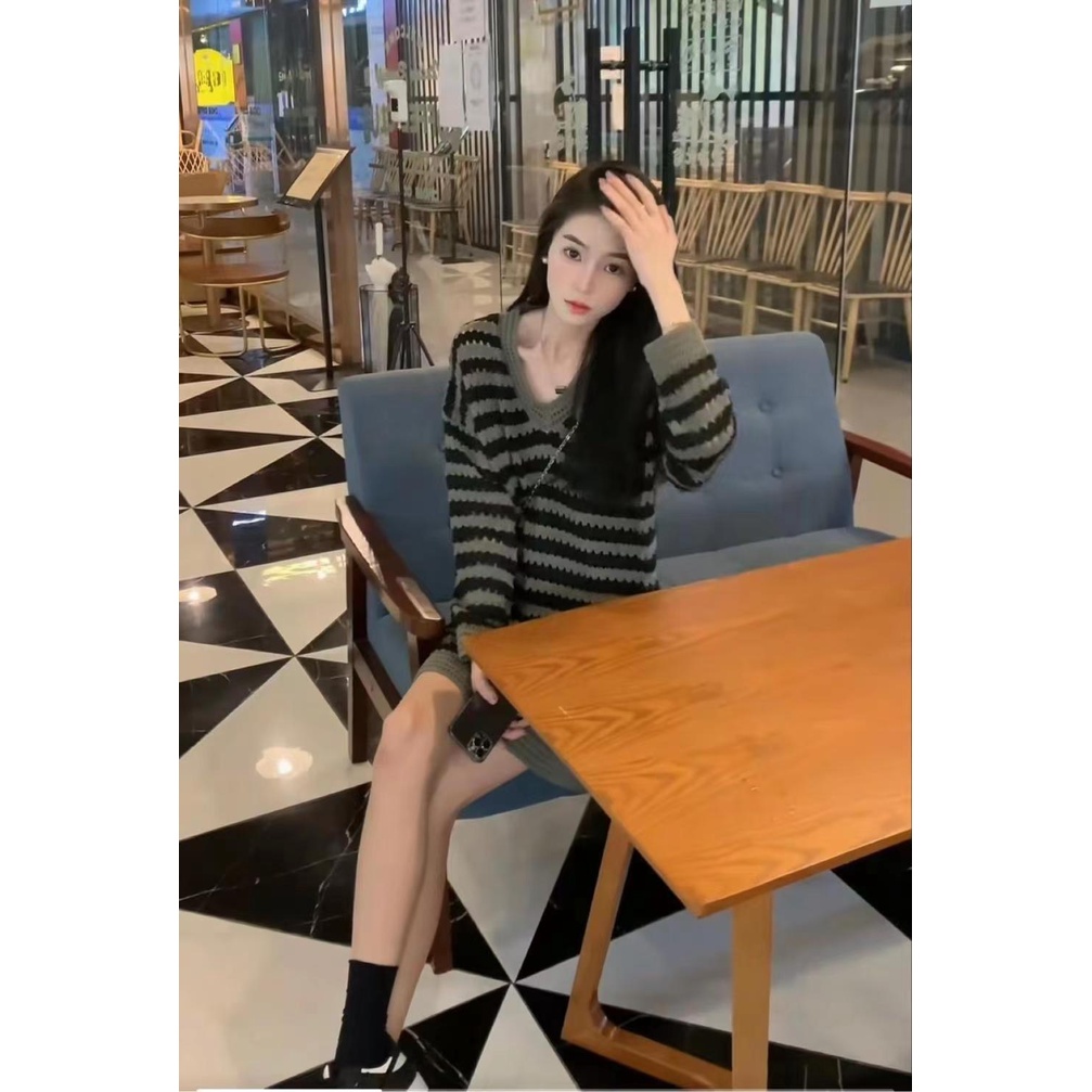 Đầm Len Tay Dài Cổ Chữ V Họa Tiết Kẻ Sọc Phong Cách Châu Âu Thời Trang Mùa Thu Mới Cho Nữ