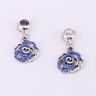 Charm treo hoa hồng