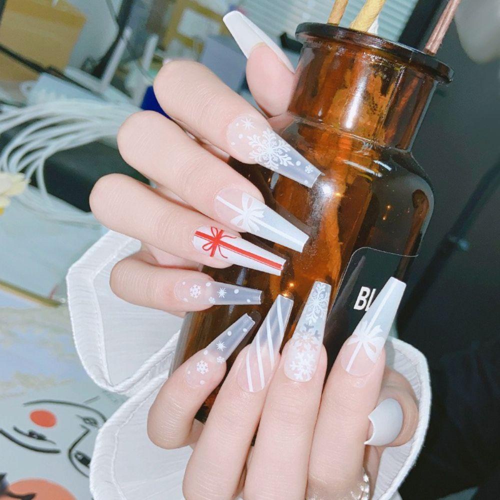 Bộ Móng Tay Giả Che Phủ Toàn Diện Tháo Rời Được Họa Tiết Bông Tuyết MXMUSTY