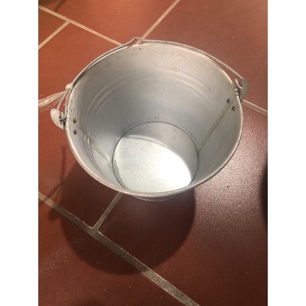 Xô tôn xách múc nước, đựng đồ