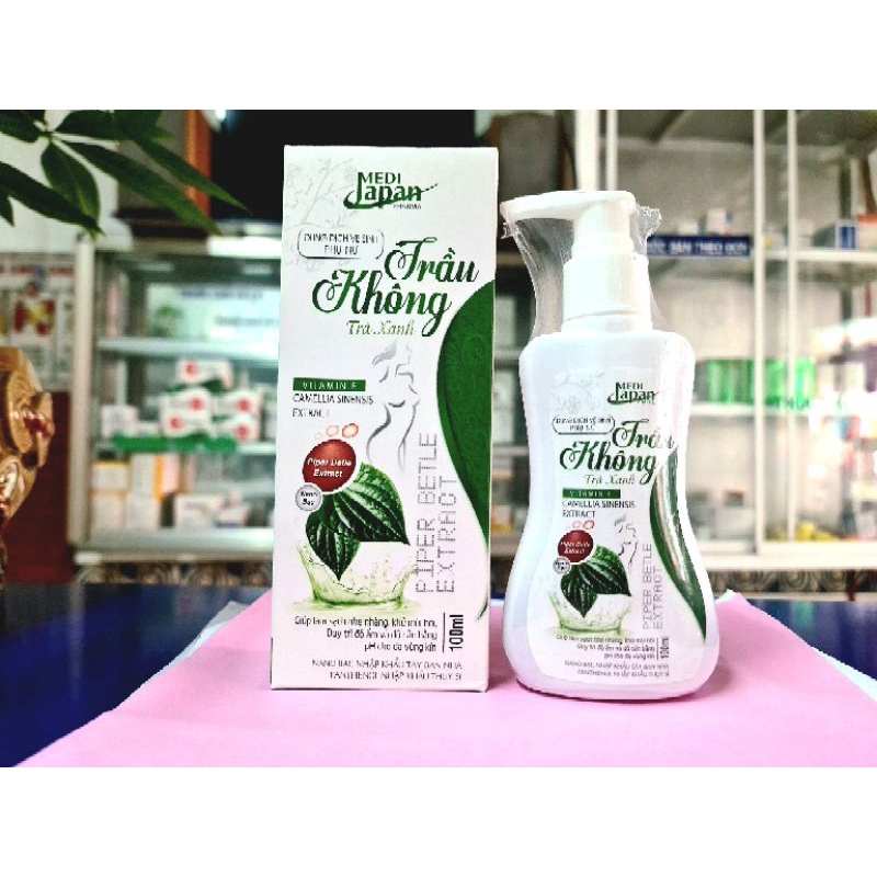 Dung dịch vệ sinh phụ nữ Trầu không và trà xanh