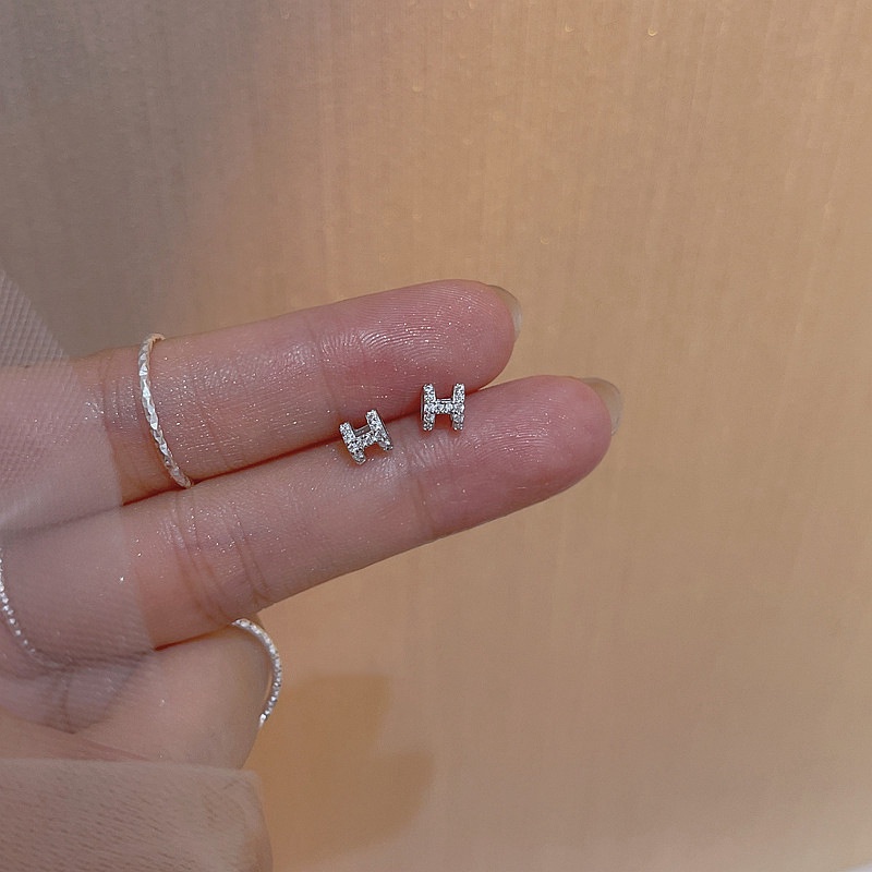 Khuyên Tai Nữ Bằng Thép Titan Đính Đá Thời Trang
