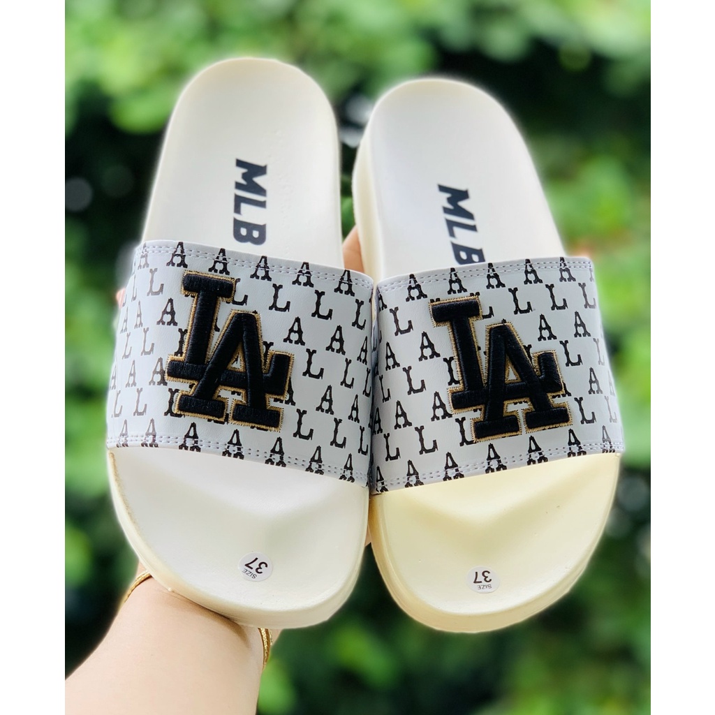 Dép 𝐌𝐋𝐁 UNISEX mẫu dép thể thao ❤️Freeship + Hộp ❤️ Dép LA bóng chày quai ngang nam nữ chữ thêu nỗi kèm ful tag mác CC