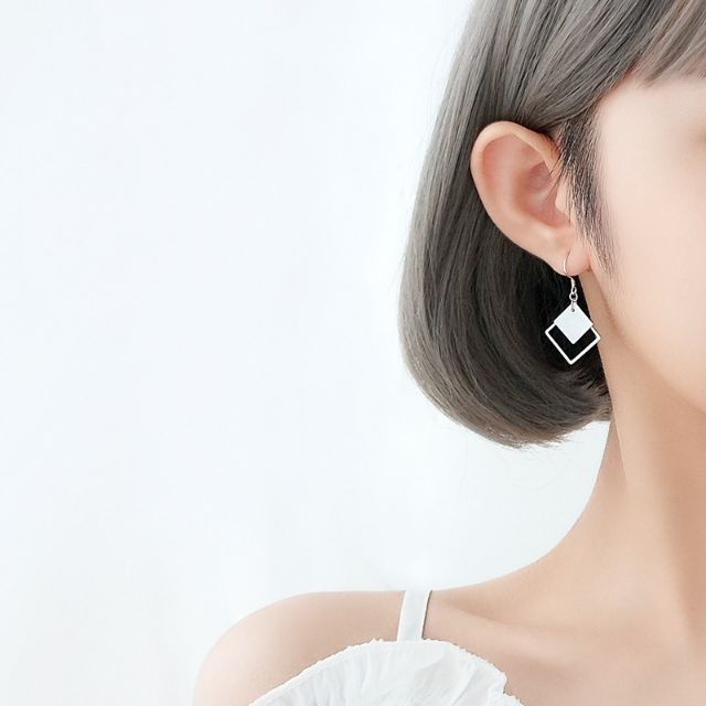 Bông tai hình học khối vuông đá mài A2148