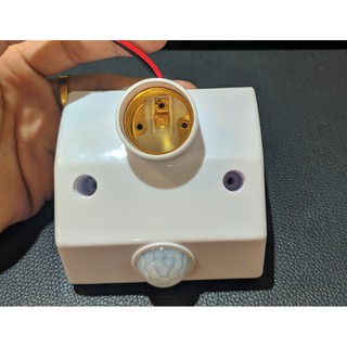 Đui đèn cảm ứng hồng ngoại ( tự bật đèn khi có người )