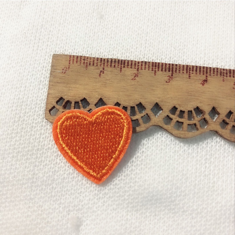 1 Miếng Vá Ủi Quần Áo Hình Trái Tim Nhỏ Dễ Thương 2.2 * 2.2CM