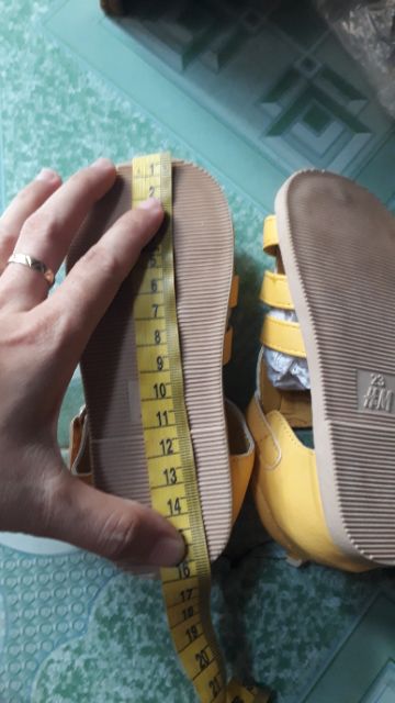 Sandal rọ HM cho bé gái