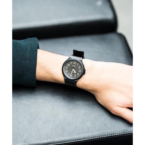 Đồng hồ CASIO MQ-24-1B2LJF nam, nữ, học sinh, sinh viên đeo đều rất hợp