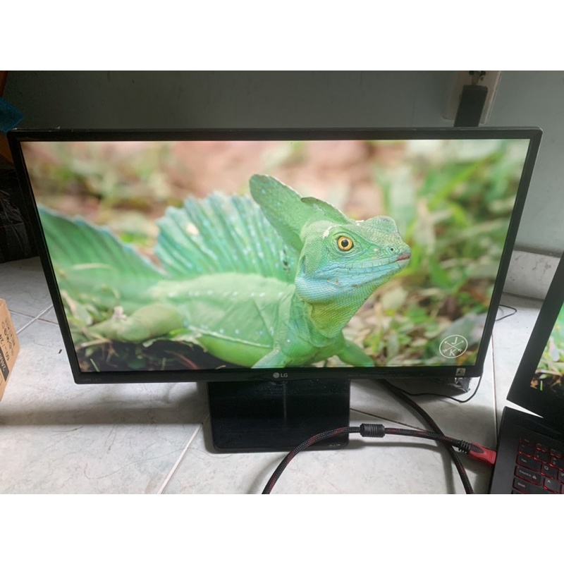 màn hìnhIPSS  LG 24MP47HQ sọc chỉ ngang nhỏ taskbar như video không ảnh hưởng tầm nhìn bảo hành 3 th