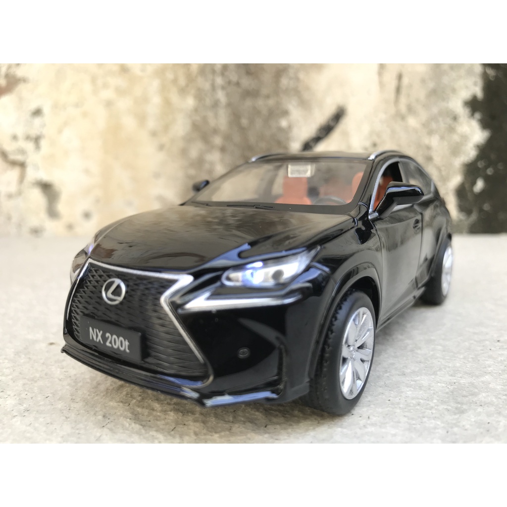 Mô hình xe LEXUS NX200T 1:32