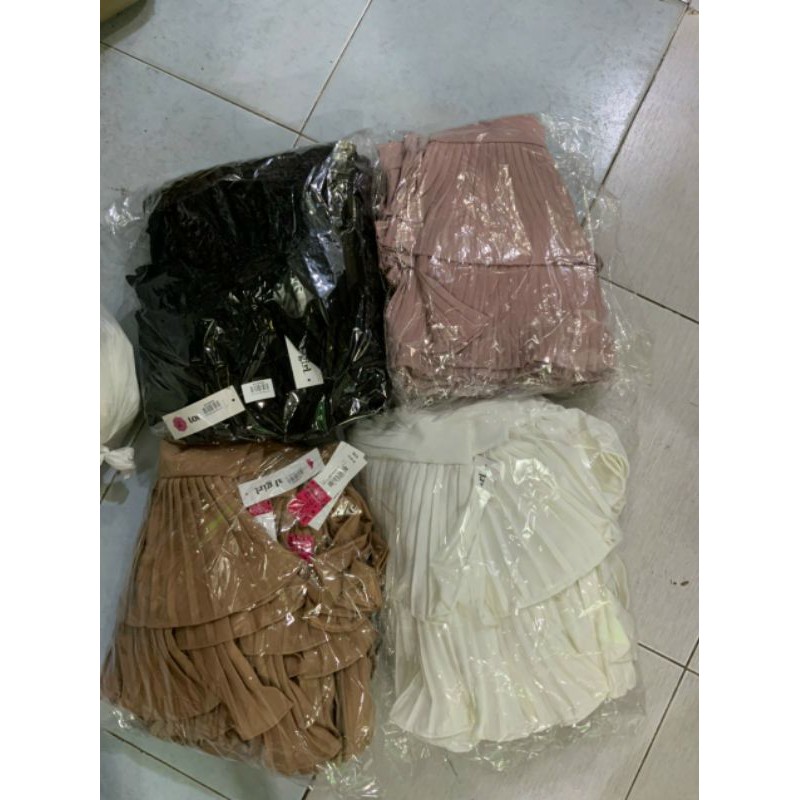 Chân váy dập ly nhỏ 2 tầng cao cấp vải siêu đẹp | BigBuy360 - bigbuy360.vn