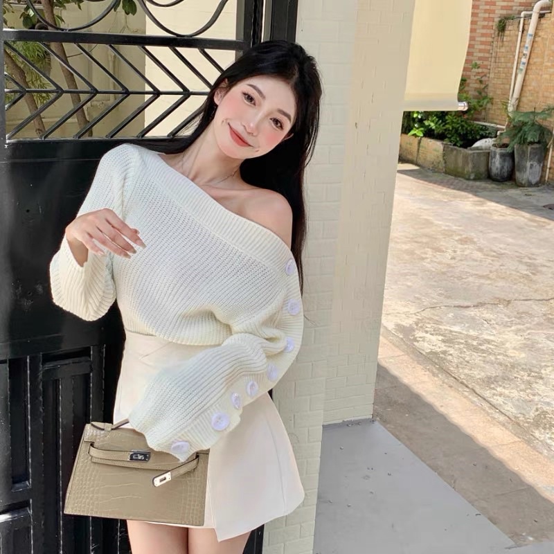 Áo len trễ vai kèm chân váy phong cách tiểu thư Hàn Quốc