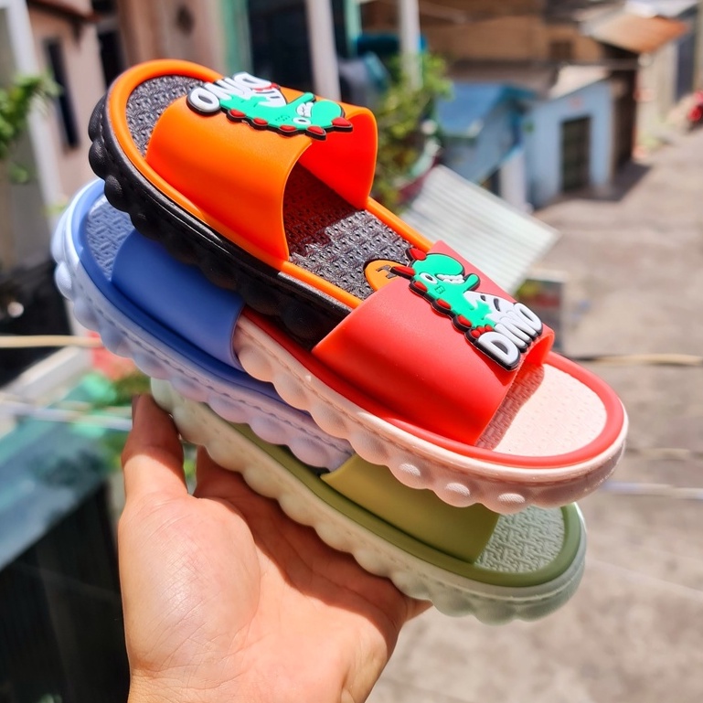 Dép bánh mì hình khủng long dễ thương cho bé trai bé gái đế gợn sóng