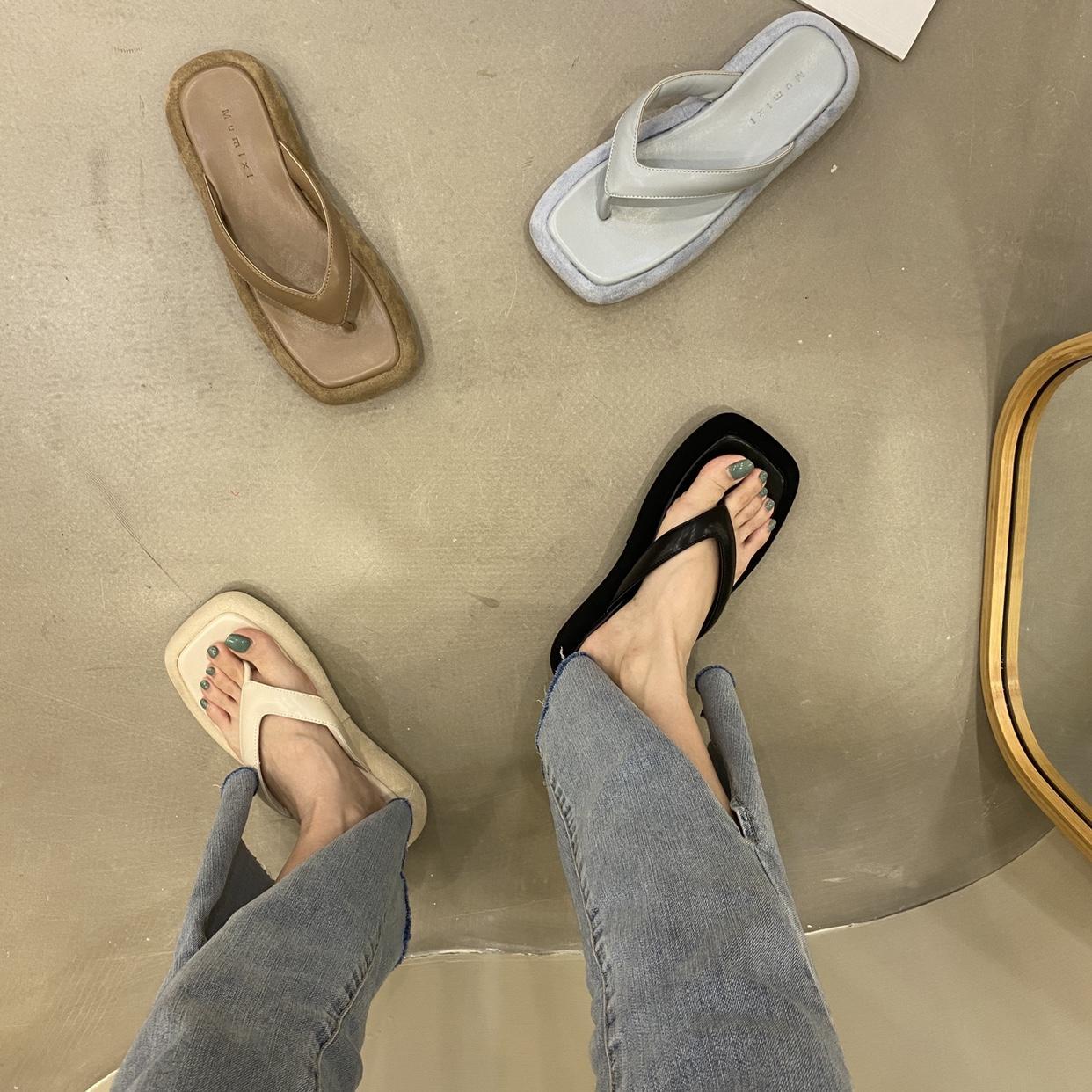 Ulzzang Middle Heel Comfortable Clip Flat Slipper Sandals