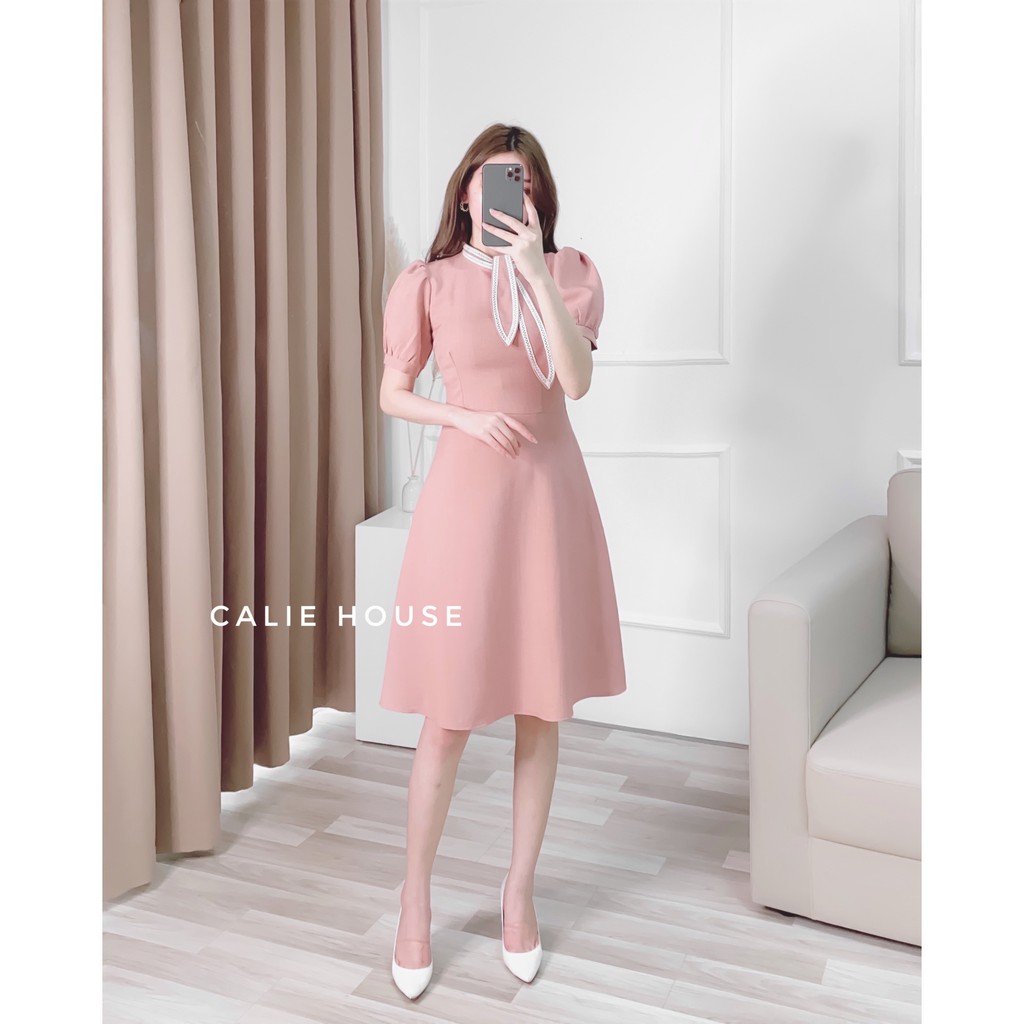 Váy cổ nơ 2 đường ren thời trang công sở Calie House V202
