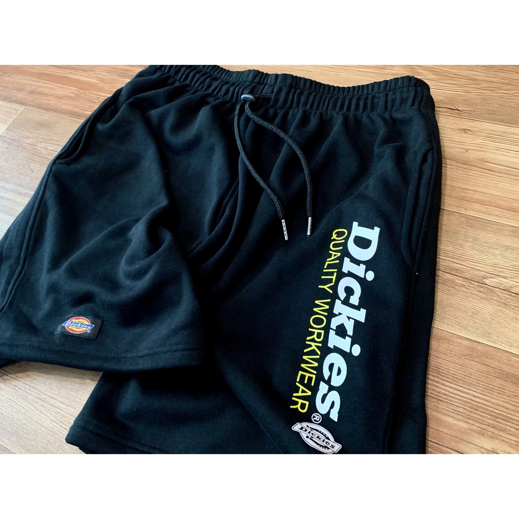 Quần Short Dickies chính hãng, vải thun thoáng mát.