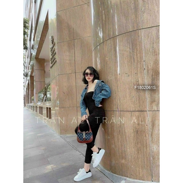 Áo khoác jean hoạ tiết 2 túi đắp form lửng k1802
